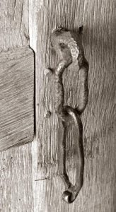 Door Pull in a Rustic Style Chain Link  - HH1929