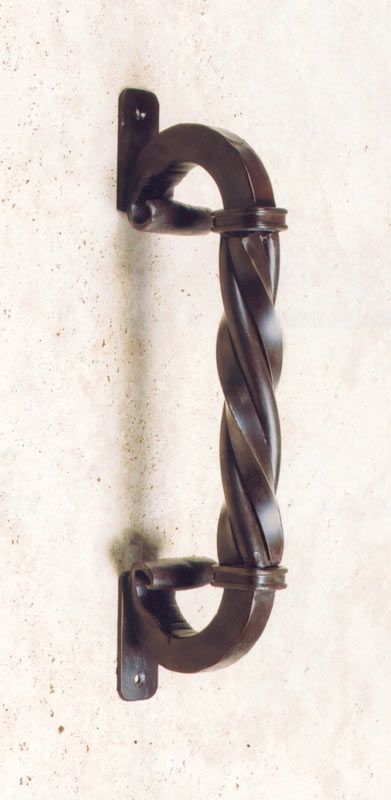 Door Pull With A Double Twist - HH064A